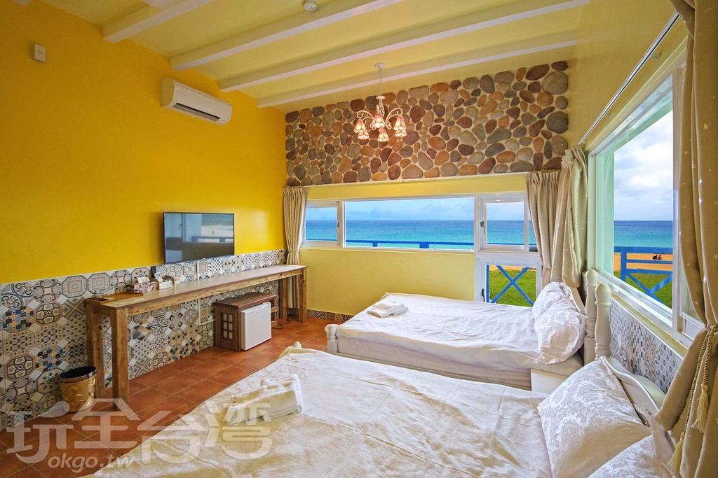 180 Beach Front Villa Magong Exterior photo
